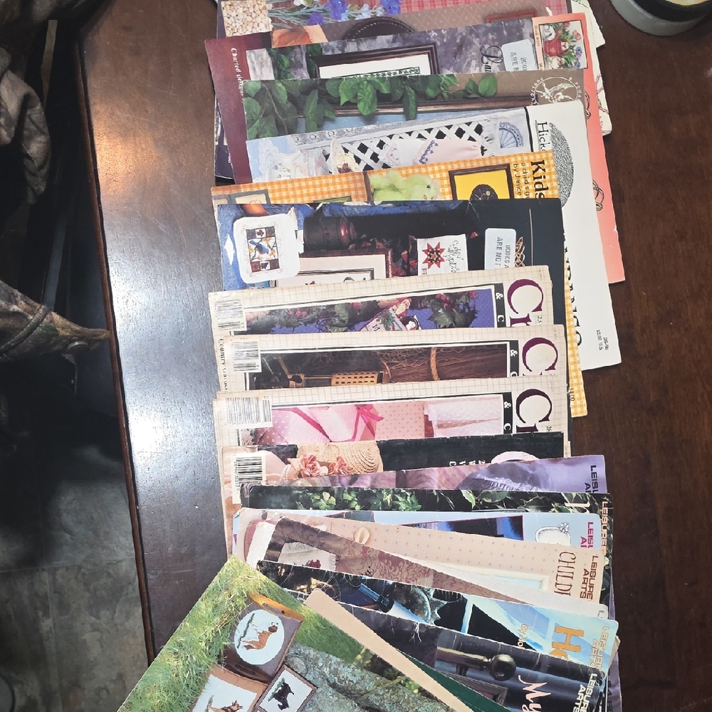 Lot of 29 Cross Stitch Pattern Booklets